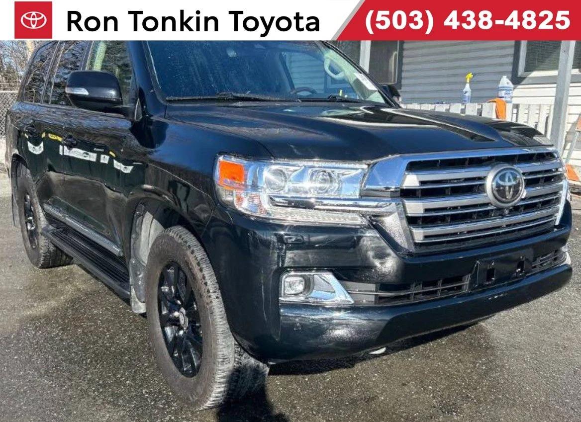 toyota land cruiser 2017 JTMCY7AJ8H4059369 image toyota land cruiser 2017 JTMCY7AJ8H4059369 image